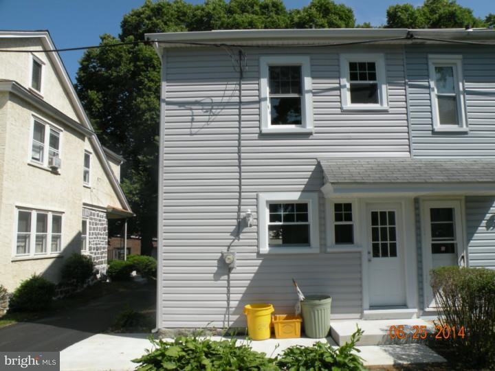 212 Ballymore Rd - Photo 3 of 11