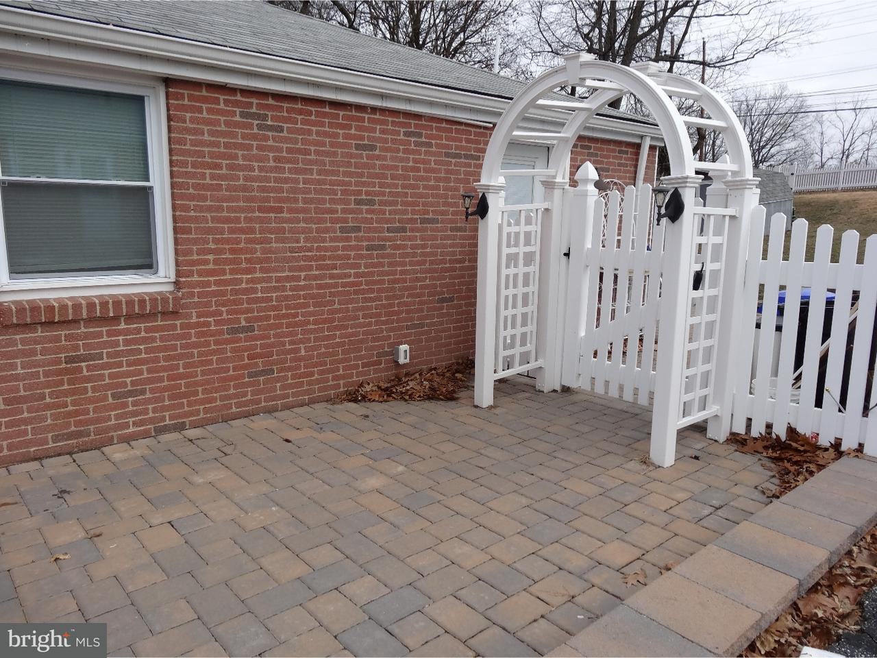 122 Pleasant Rd - Photo 2 of 13