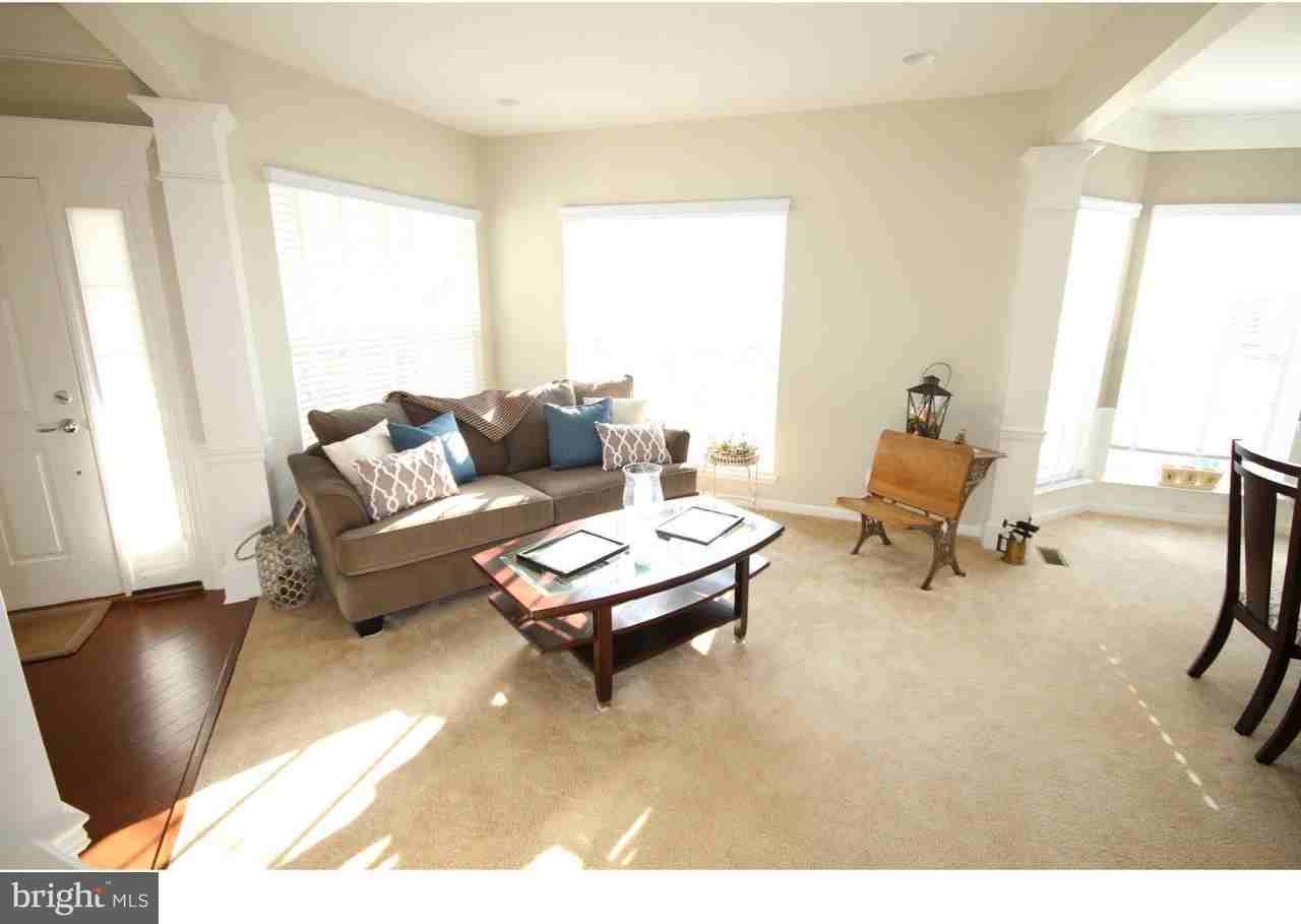 299 N Caldwell Cir - Photo 3 of 24