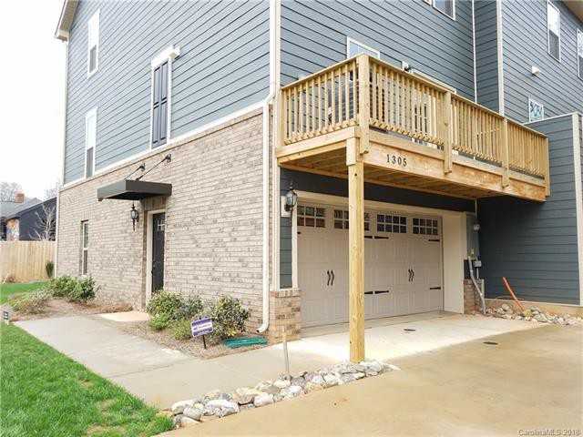 1305 Lyon Ct - Photo 2 of 30