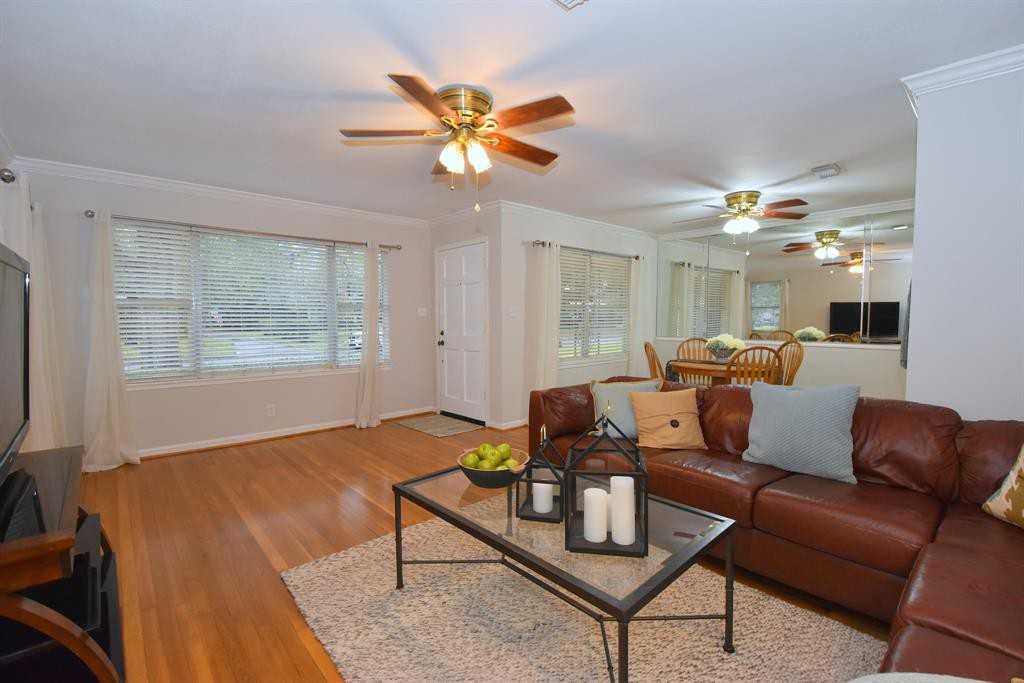 5554 Little Lake St - Photo 3 of 21