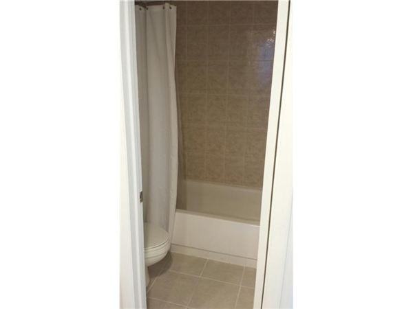 20400 W COUNTRY CLUB DR - Photo 2 of 5