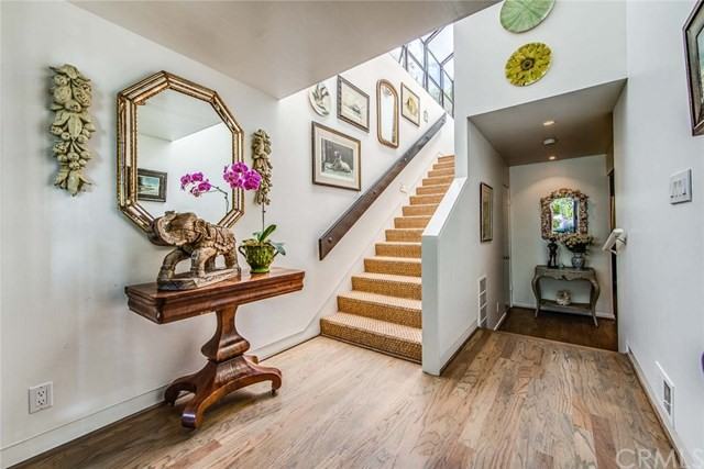 111 Sunset Terrace - Photo 3 of 25