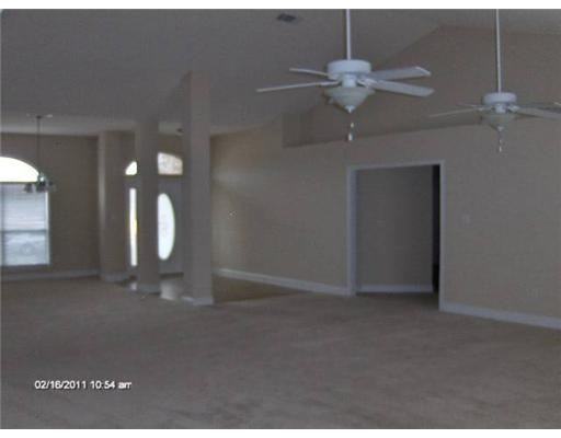 10339 Maple Cove - Photo 3 of 29
