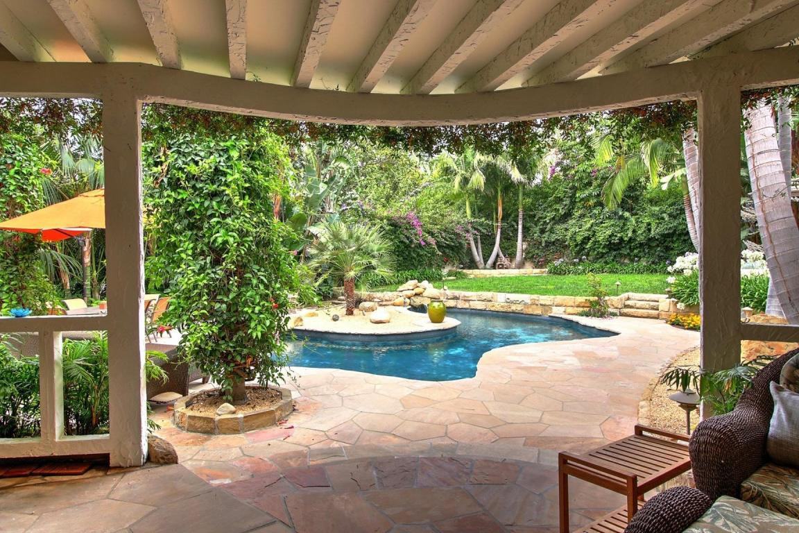 333 E Pedregosa St - Photo 3 of 46