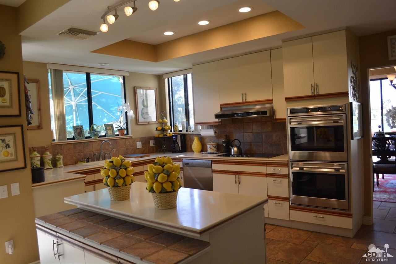 10410 Sunningdale Dr - Photo 3 of 27