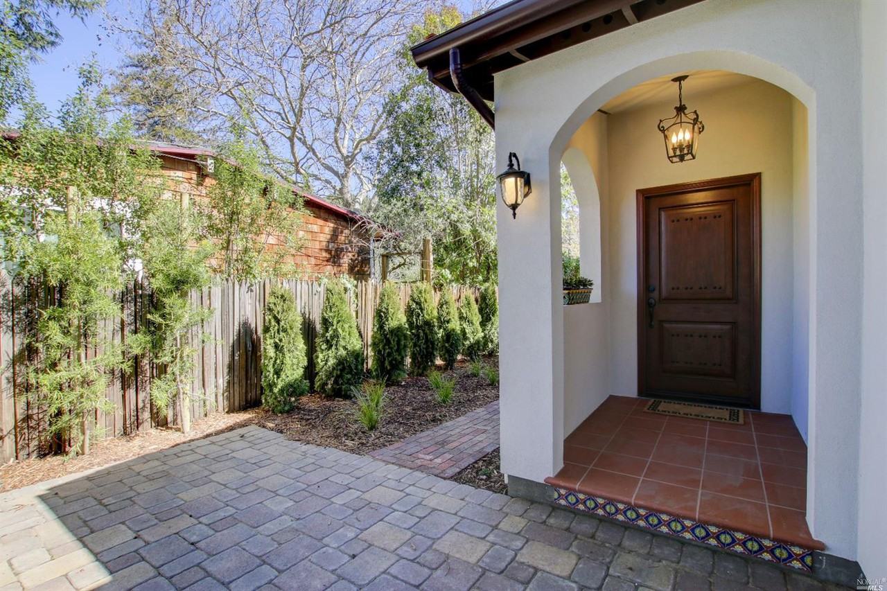 34 Bothin Rd #a - Photo 2 of 21