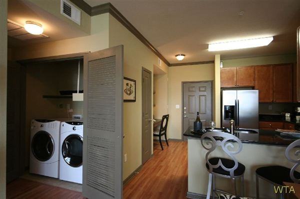 9th and Interstate 35 Apartments S Interstate Hwy 35, Austin, TX 78701 Zumper