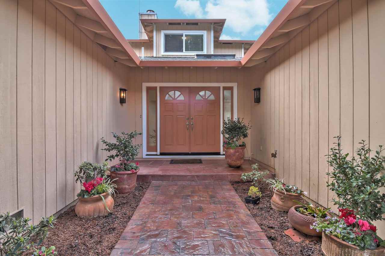 697 Gilbert Ave - Photo 3 of 41