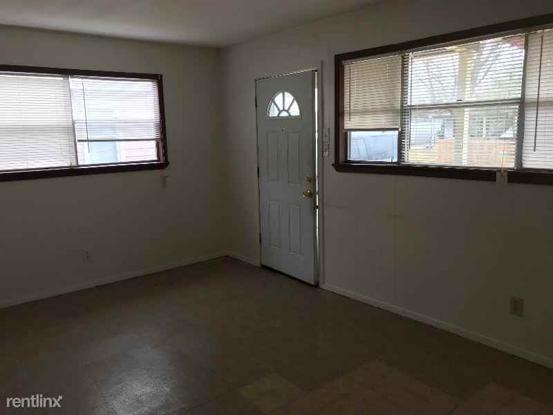 548 Newton Ave - Photo 2 of 7