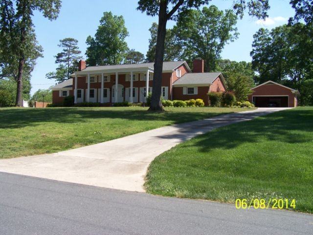 505 Wesley Heights Dr - Photo 2 of 21