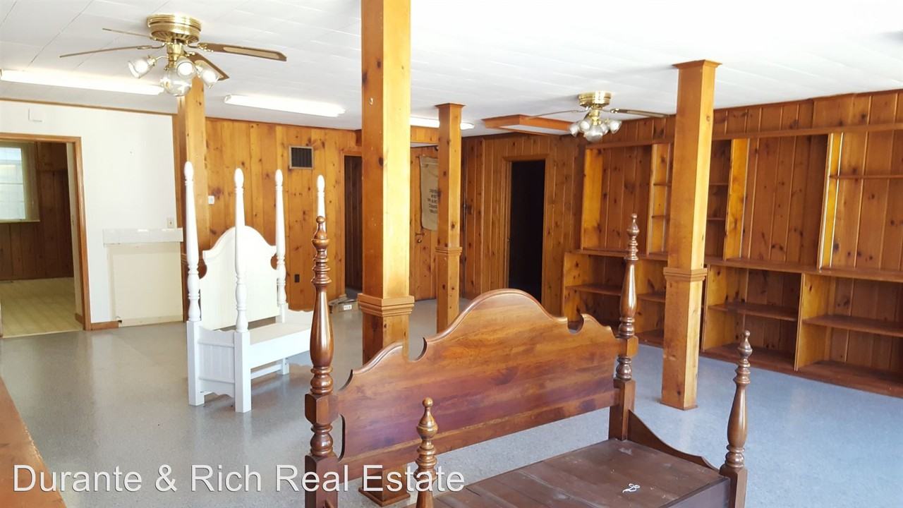 4315 Greenwood Road - Photo 3 of 10