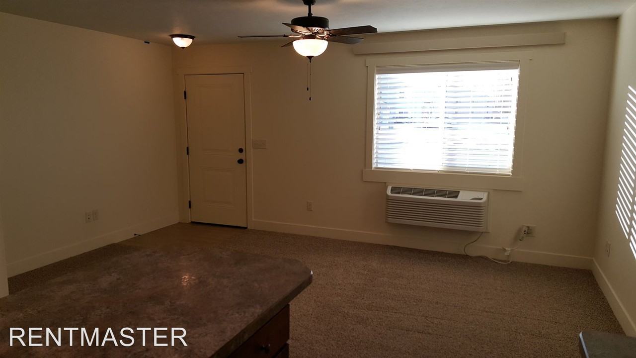 878 Everette Place - Photo 2 of 13