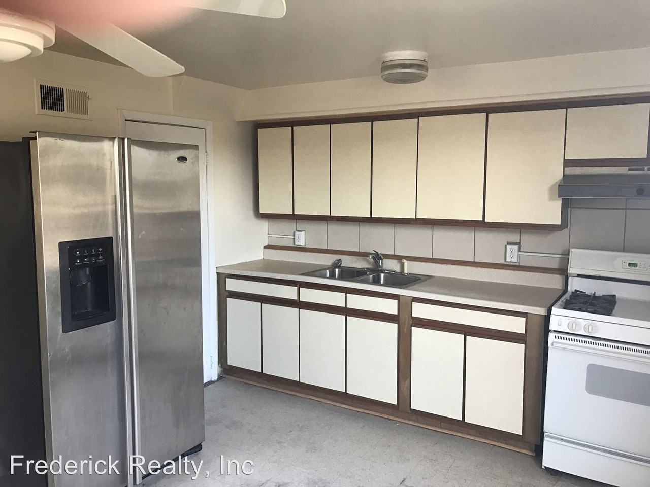 2111 Larkhall Rd - Photo 2 of 9