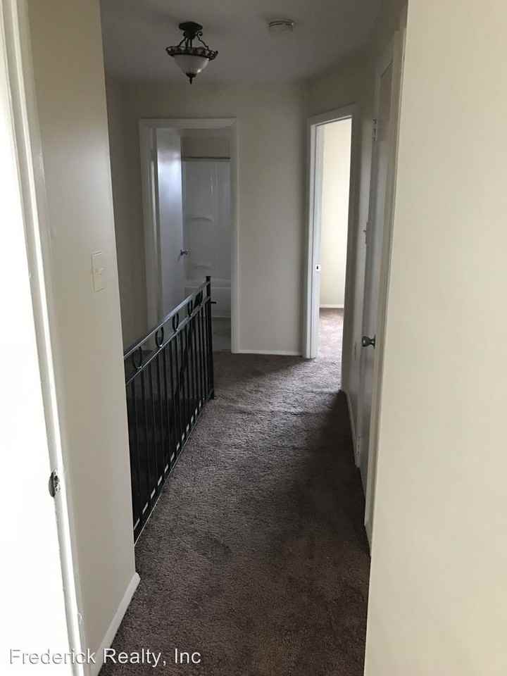 2111 Larkhall Rd - Photo 3 of 9