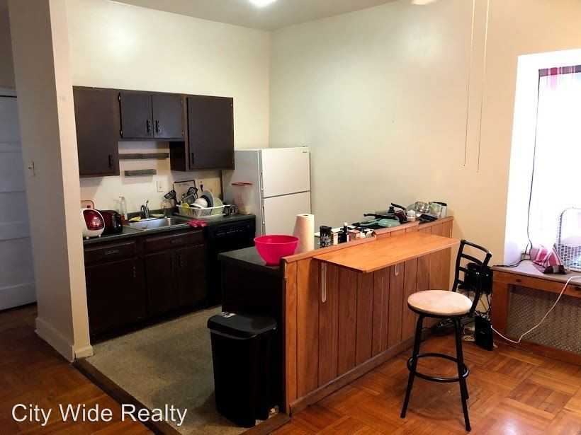 523 S 52nd street - Photo 2 of 35