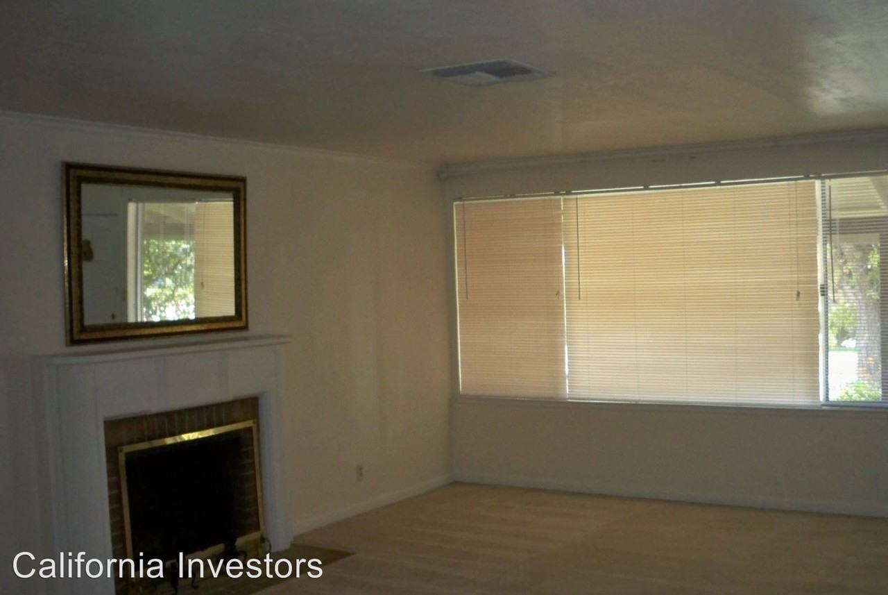 2580 Watson St - Photo 2 of 6