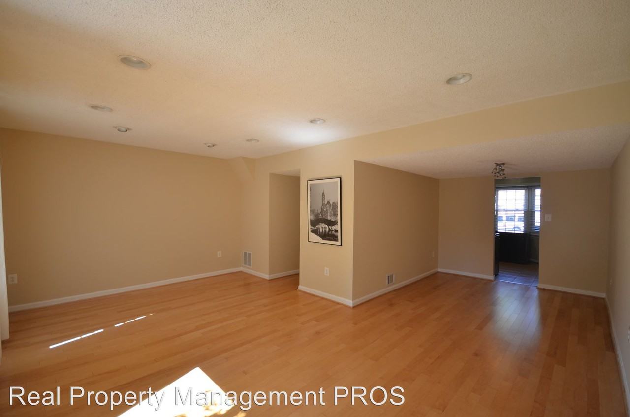 9631 Nonquitt Dr - Photo 2 of 15