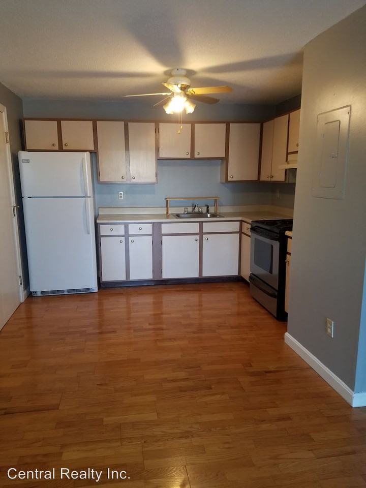 1495 Bodwell Rd #28 - Photo 2 of 6