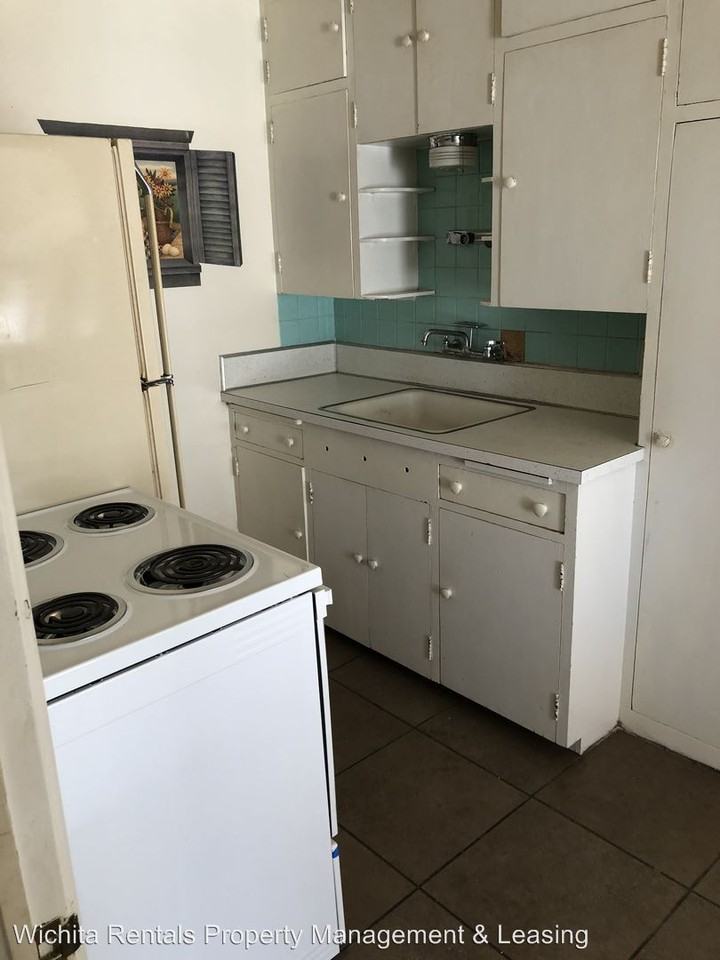 209 Columbia St - Photo 2 of 6