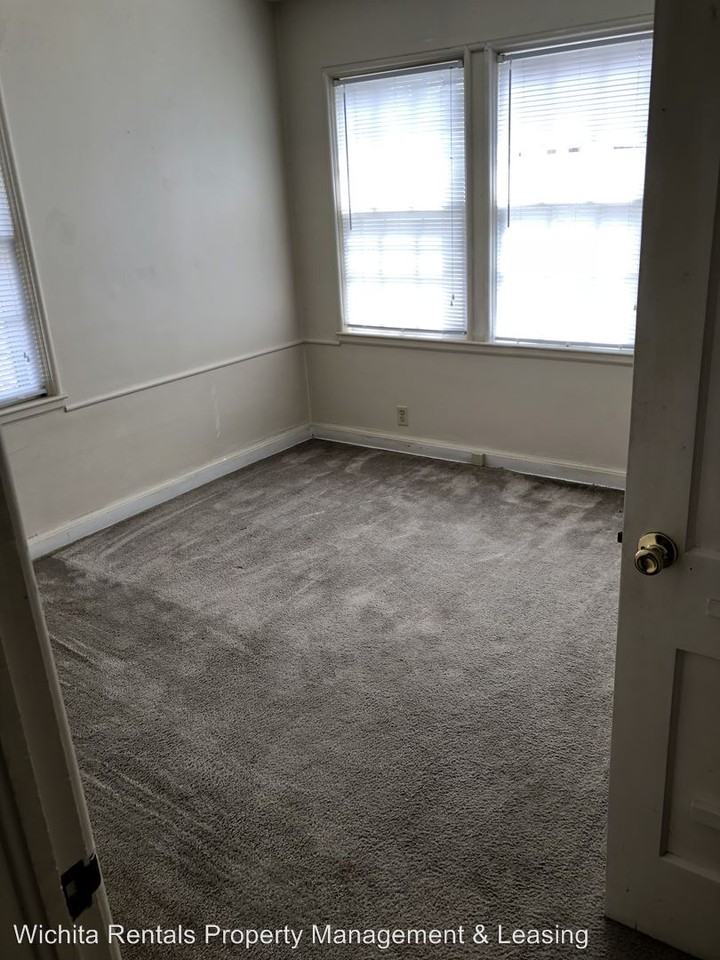 209 Columbia St - Photo 3 of 6