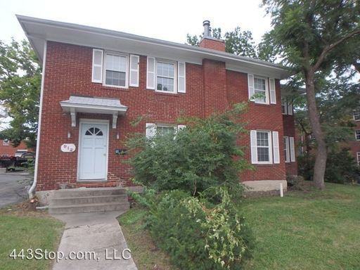 912 S Providence Rd - Photo 2 of 9