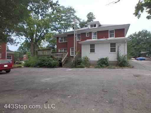 912 S Providence Rd - Photo 3 of 9