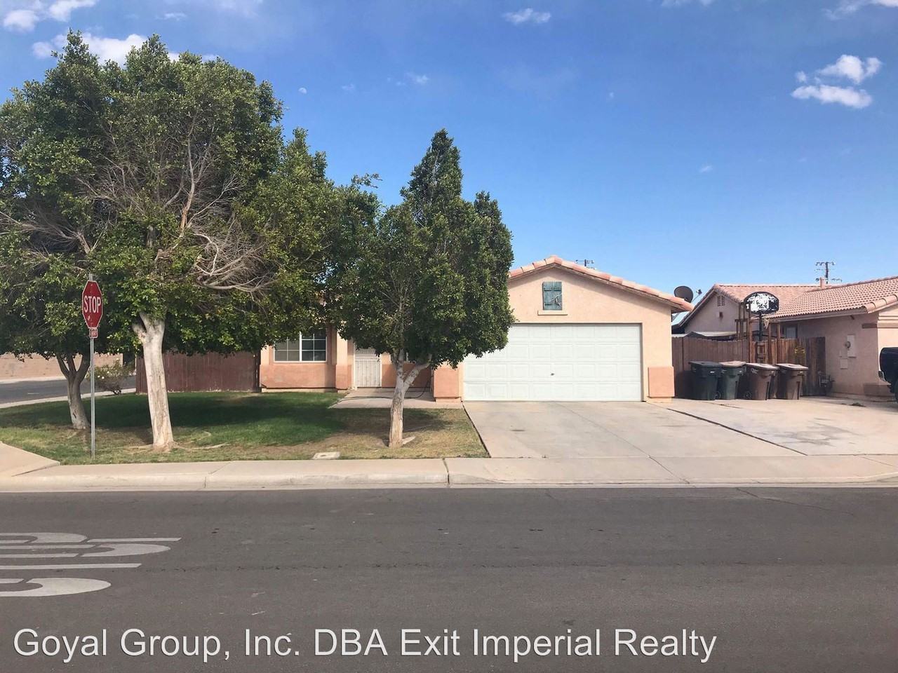 2346 Smokewood Ave - Photo 2 of 2