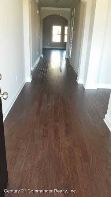 5011 Pretty Way - Photo 2 of 20