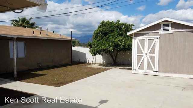 25028 Vine St - Photo 3 of 15