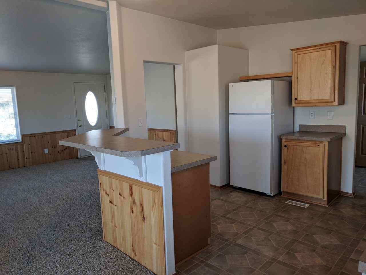 350 Gerdes Ave - Photo 3 of 7