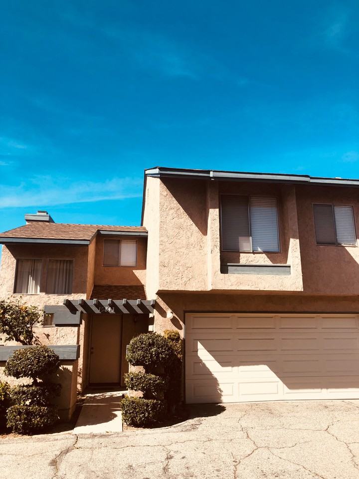 15843 Singing Woods Rd - Photo 2 of 19