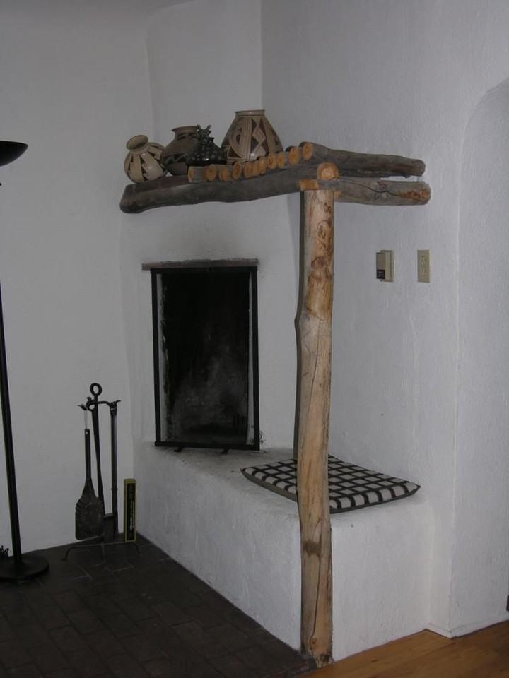 322 1/2 Camino Cerrito - Photo 2 of 15