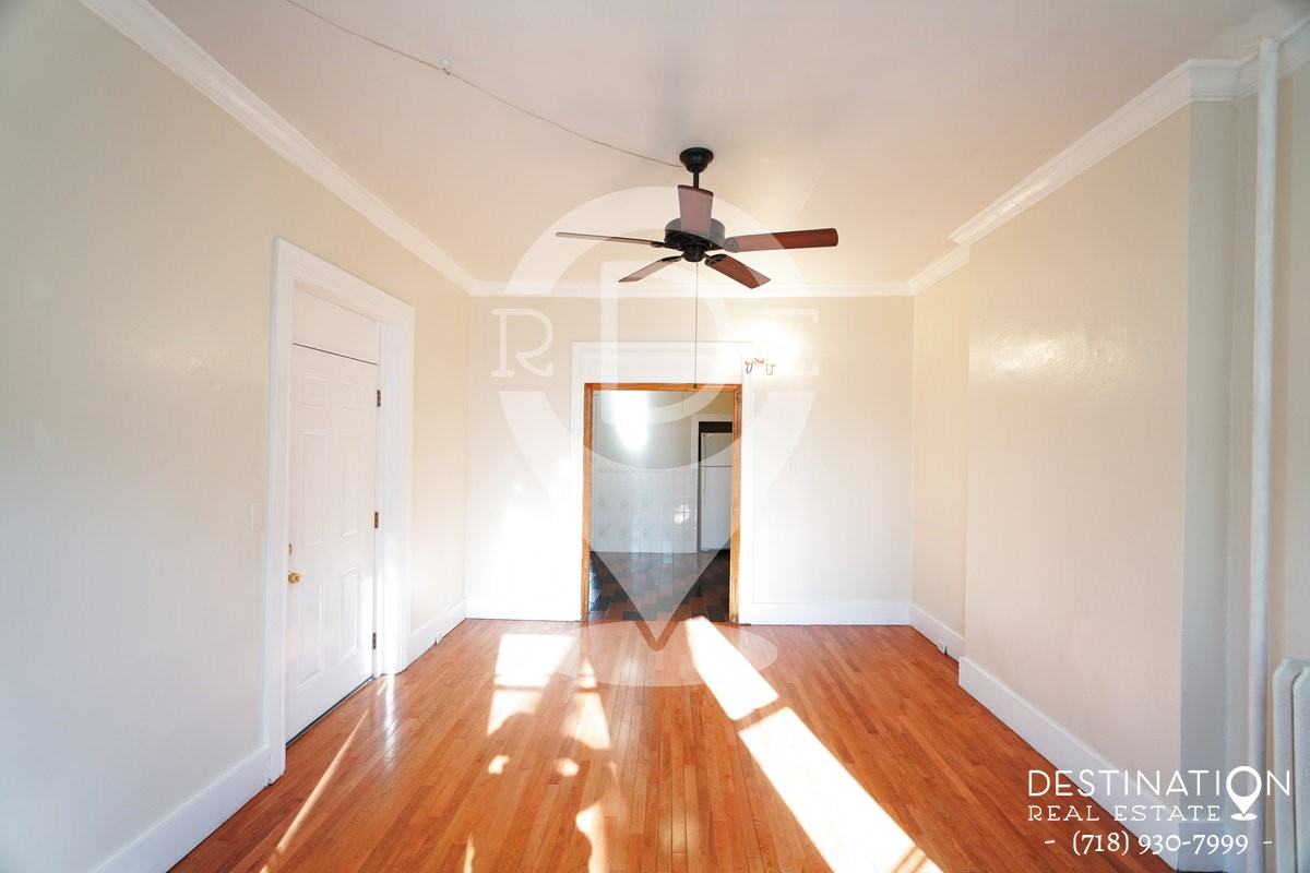 381 Marlborough Rd - Photo 2 of 15