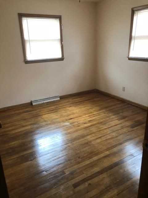 8214 W Sheridan Ave - Photo 2 of 14