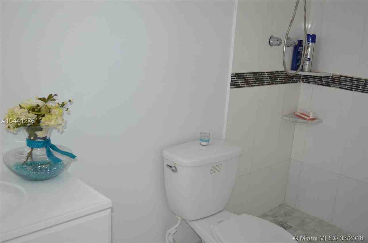 1351 NE 191st St - Photo 2 of 8