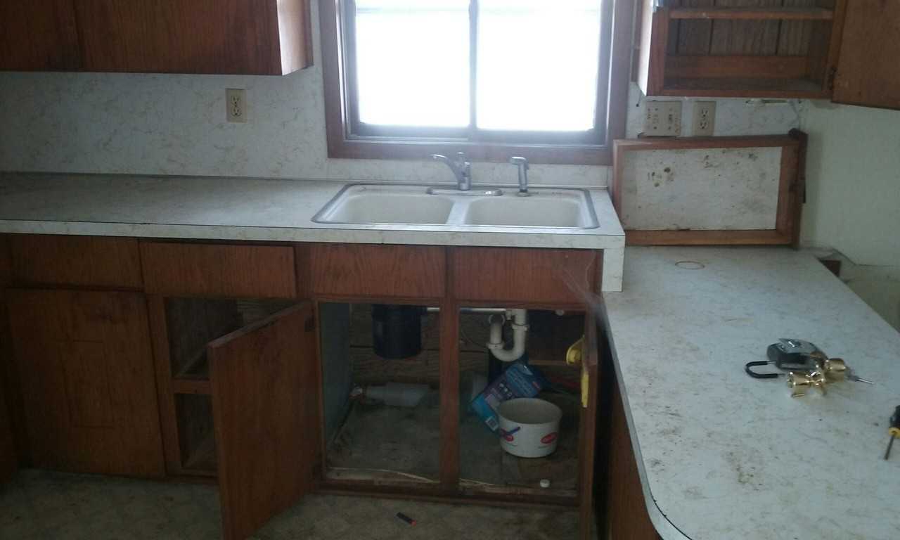 100 North Broadway Avenue - Photo 2 of 7