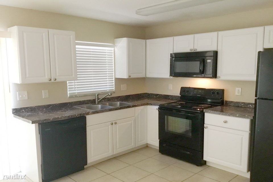 1804 24th St E - Photo 3 of 6