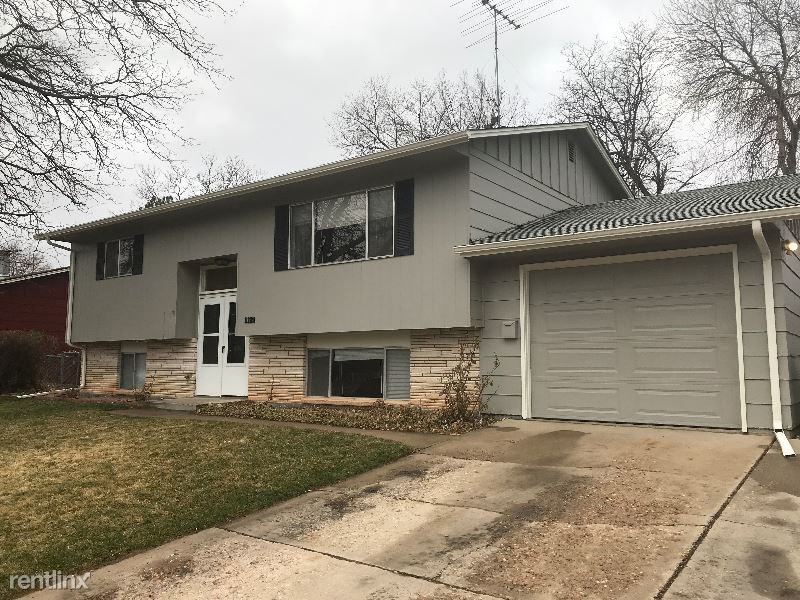 1121 Ponderosa Dr - Photo 3 of 29