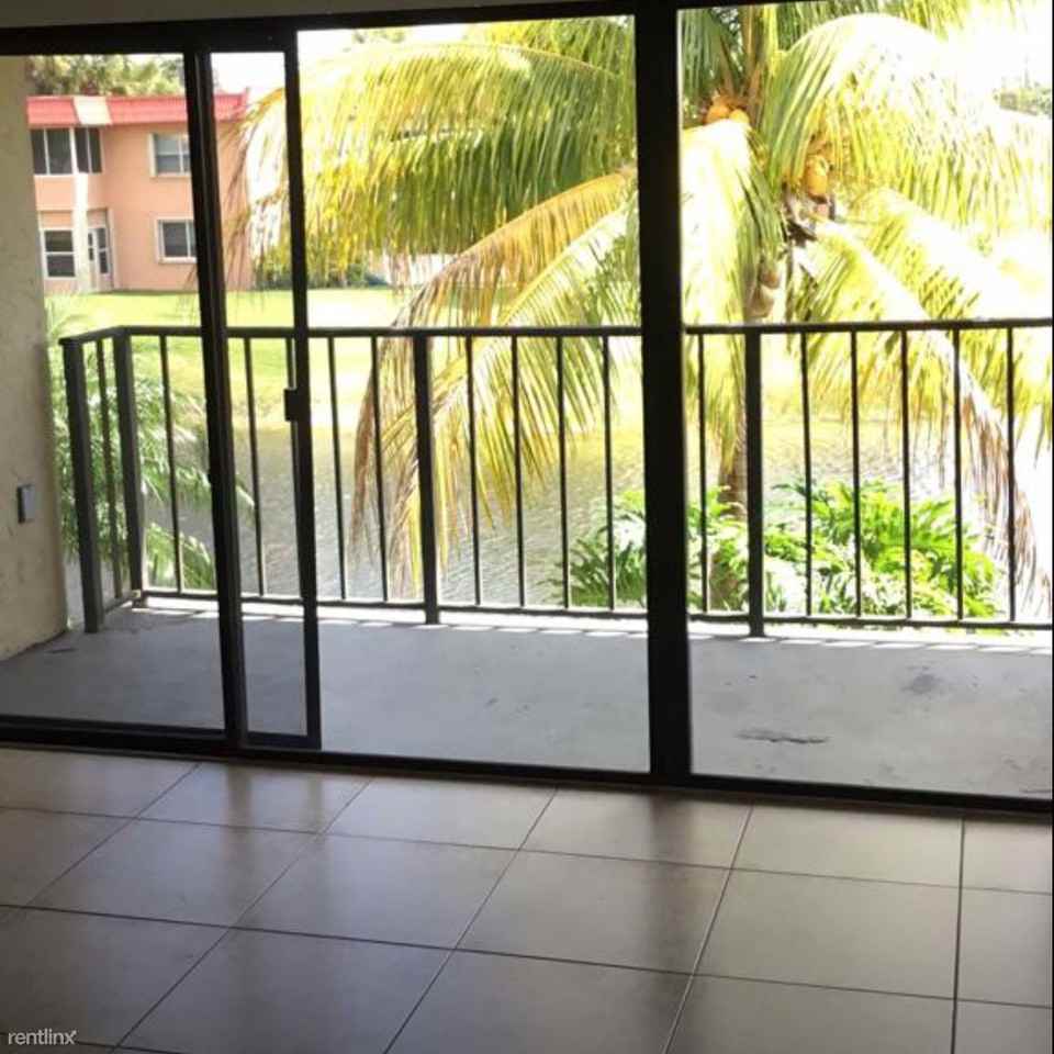 1520 Lake Crystal Dr - Photo 2 of 7