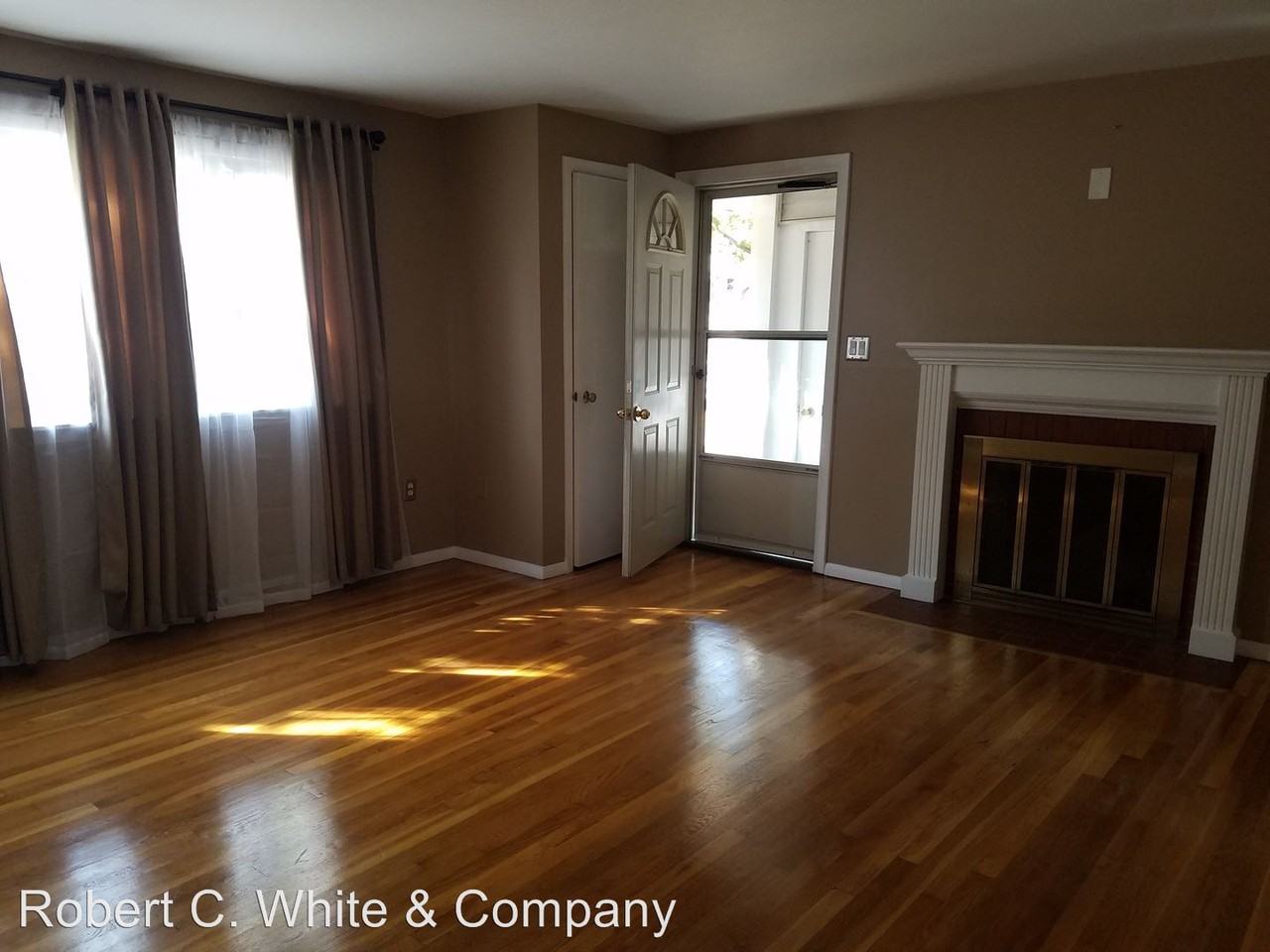 151 Christine Dr - Photo 3 of 12