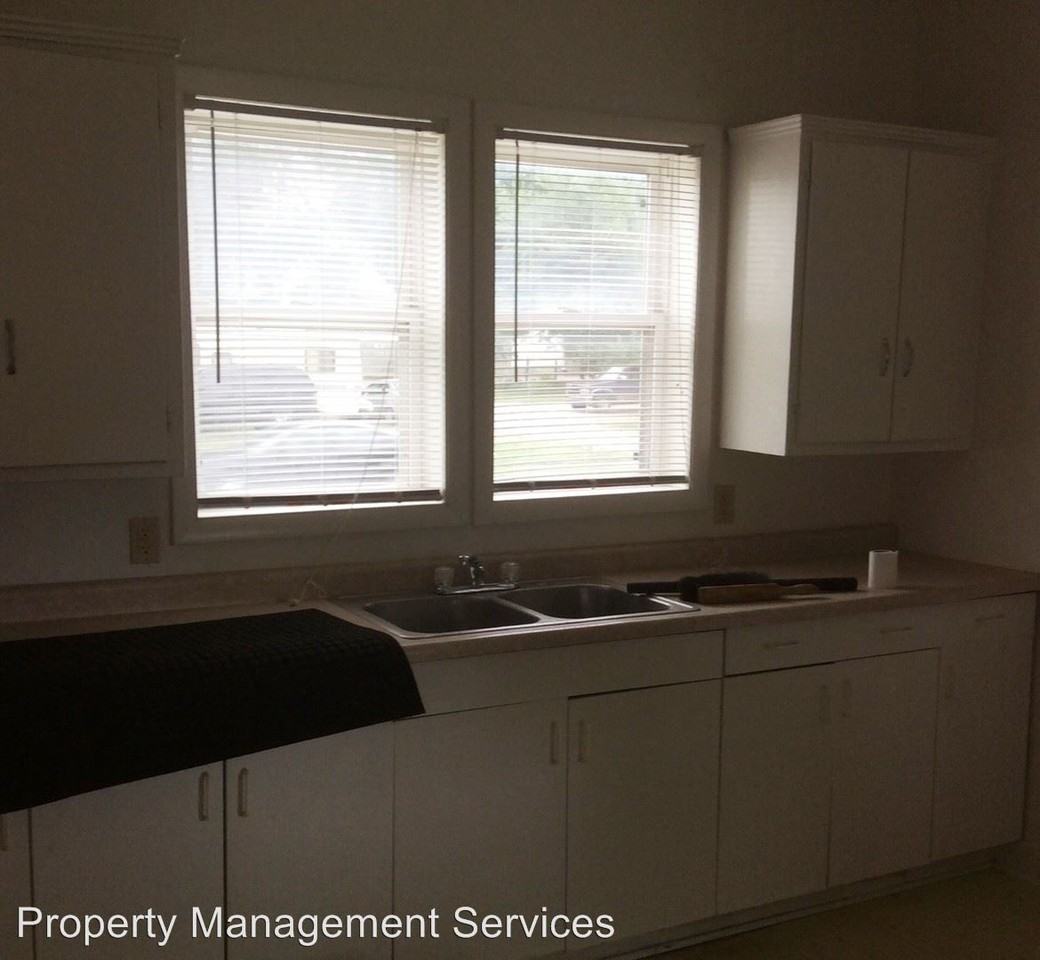 1423 Prairie St - Photo 3 of 11