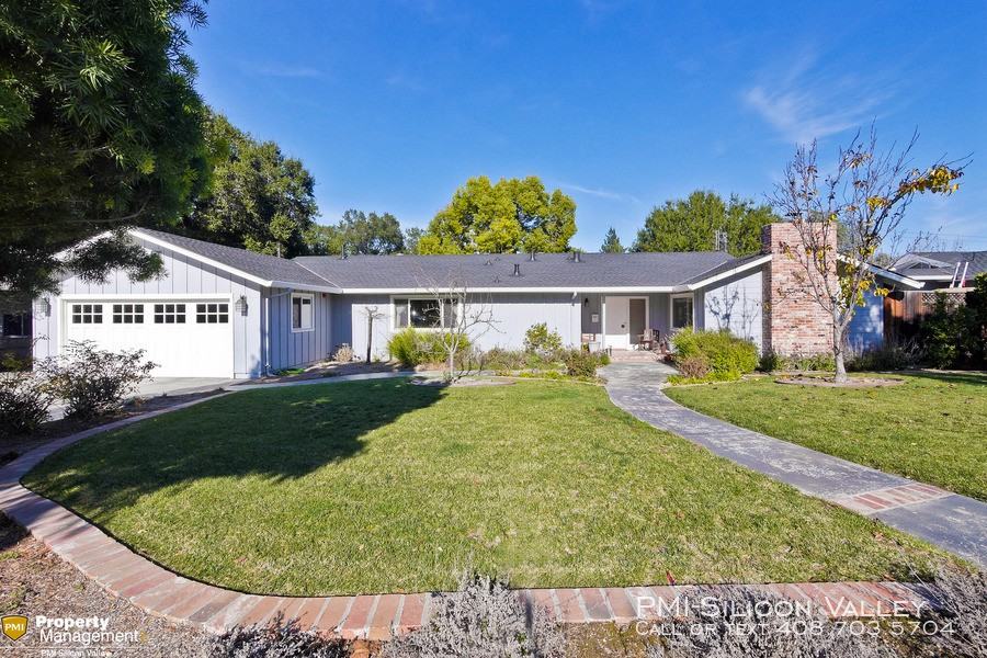 20181 Chateau Dr - Photo 2 of 26