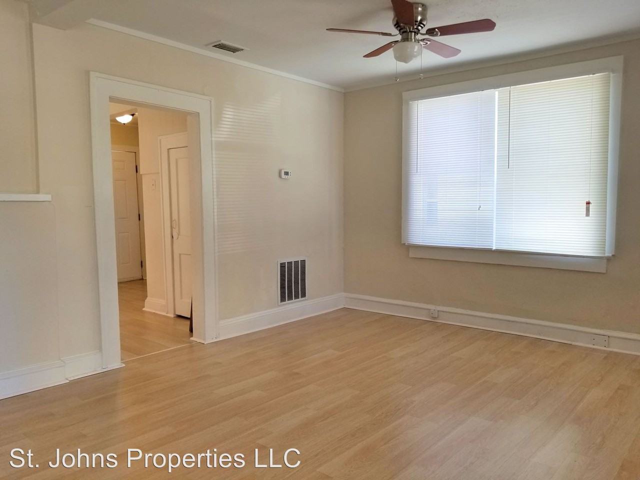 678 Beechwood St - Photo 3 of 10