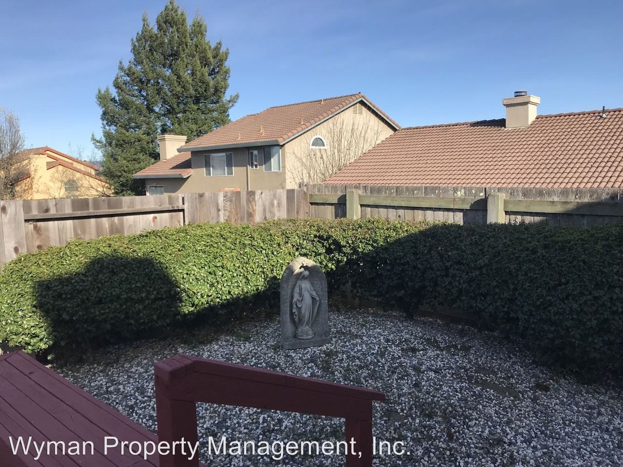 2582 Harvest Ln - Photo 3 of 16