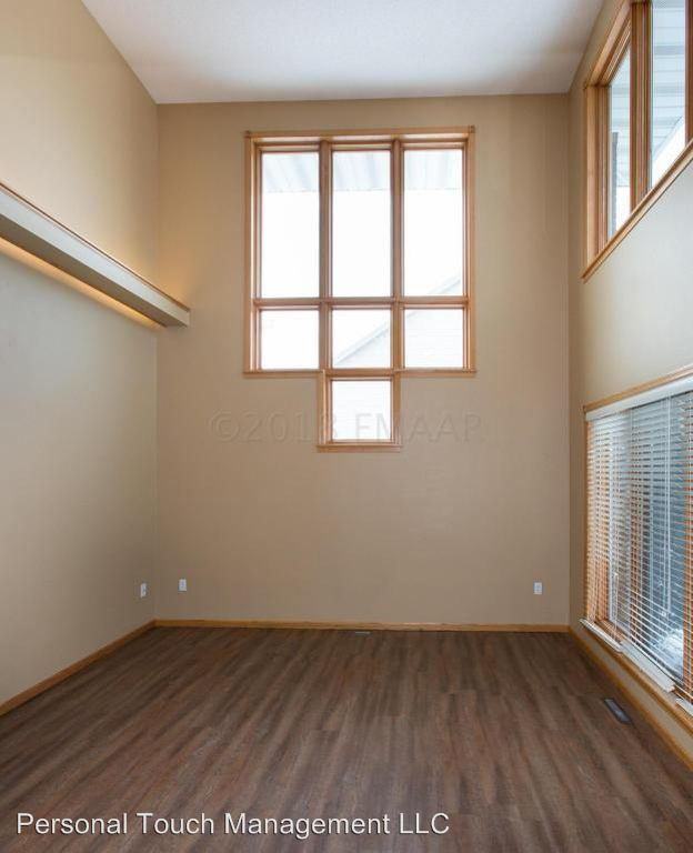 2520 32nd St S - Photo 3 of 29