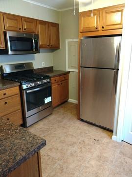 529 Maple Ave - Photo 2 of 12