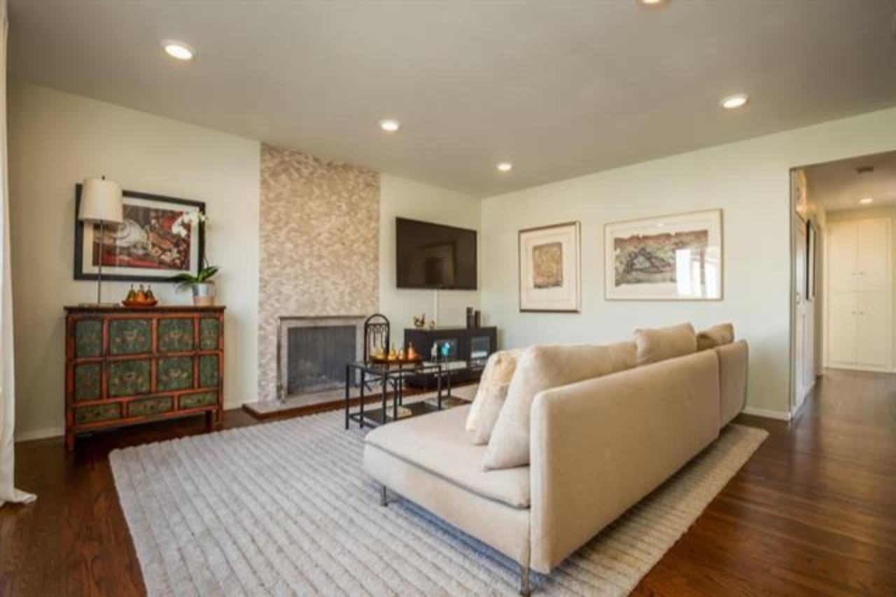 1071 Sunnyside Dr - Photo 2 of 11