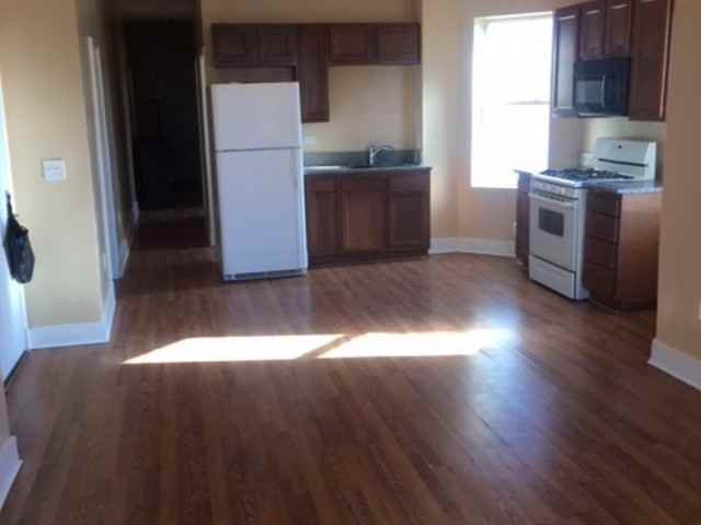 6327 S Marshfield Ave #1st - Photo 3 of 5