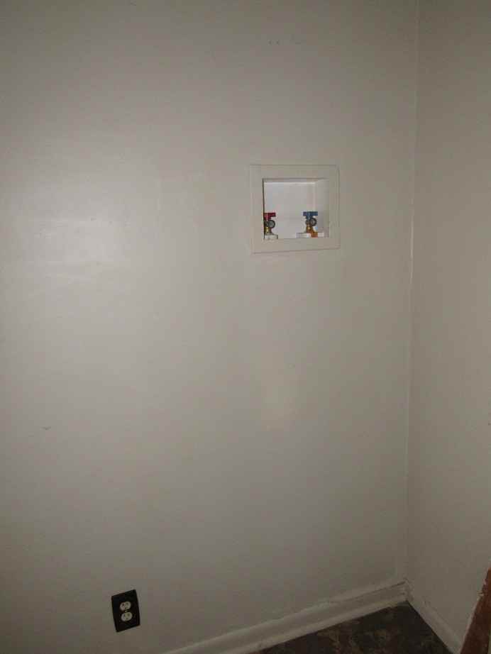 310 Oak St - Photo 2 of 5